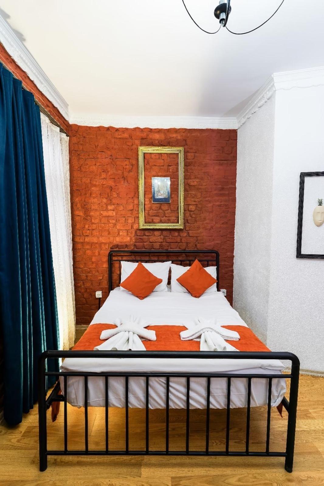 White Bolshoi Rooms Istanbul Eksteriør billede